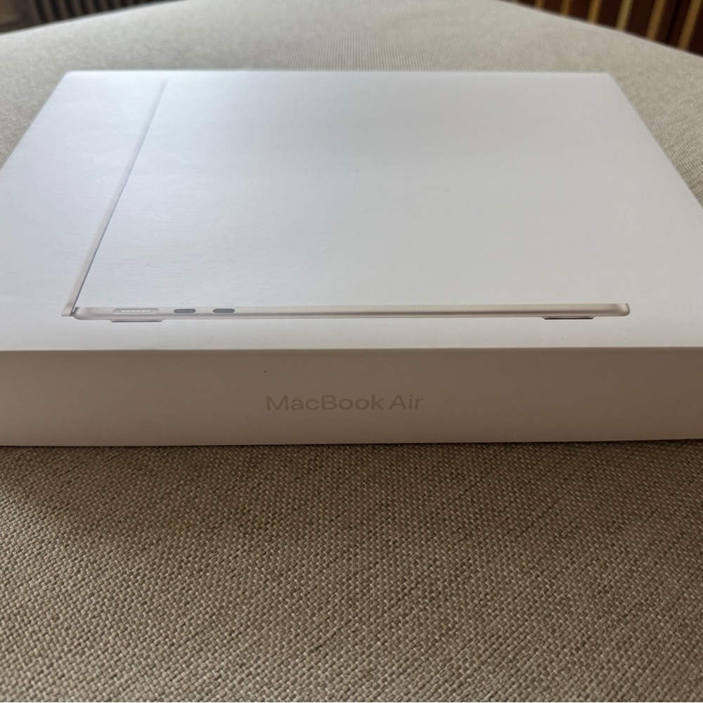 Apple MacBook Air BOX only